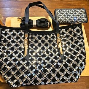 Beautiful women's handbag with wallet